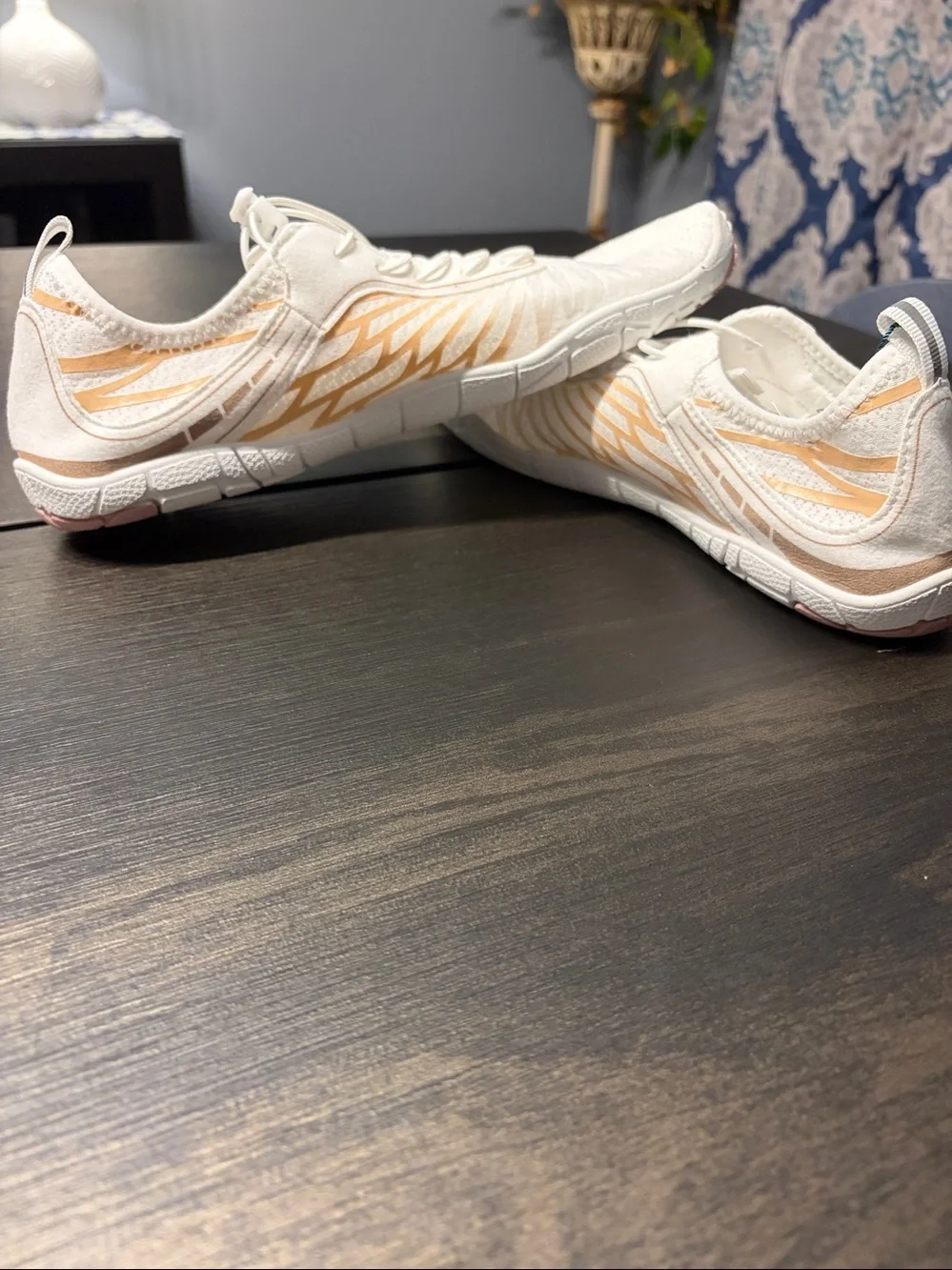 NWT Hike Footwear Lorax Pro Barefoot Shoes White Peach Unisex EU 41 / W10 M8.5